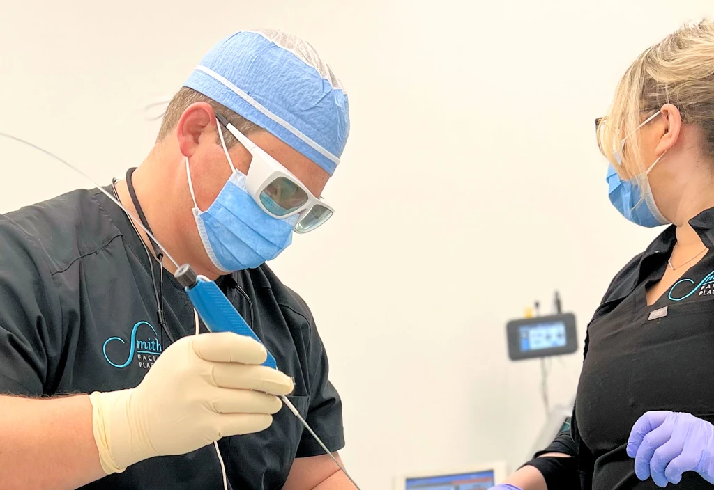 Dr. Scott Smith performing the procedure laser-assisted neck contouring
